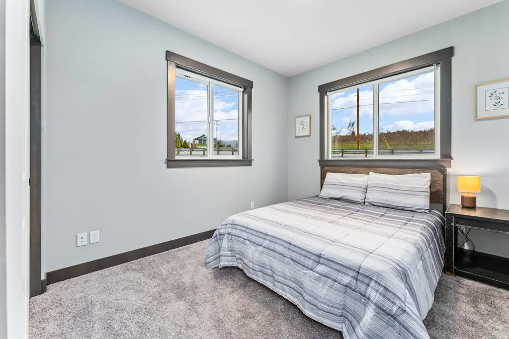 Modern Manson Lakeview