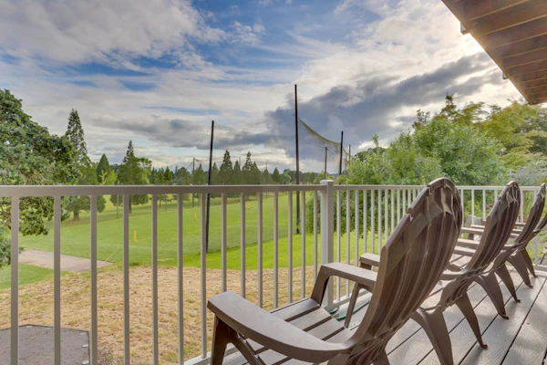 Bright & Cheery Golf Getaway, Close to Wineries & Local Attractions