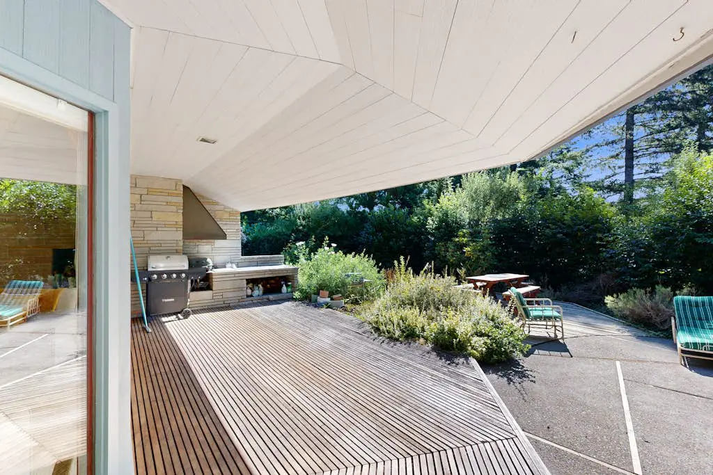 Arboretum Retreat