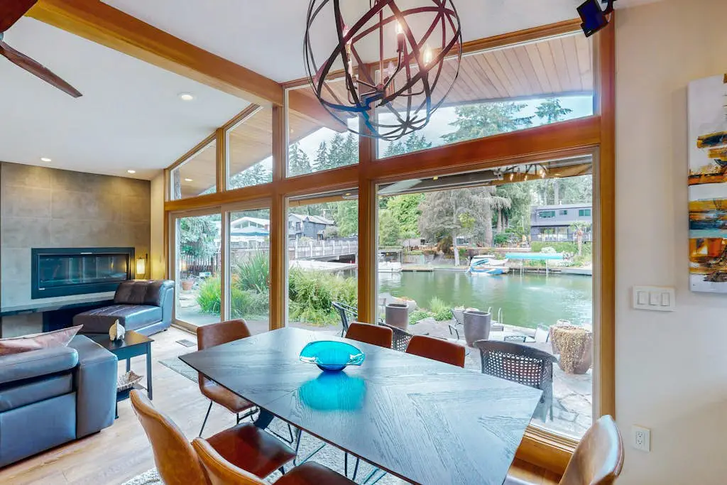 Luxury on the Lake