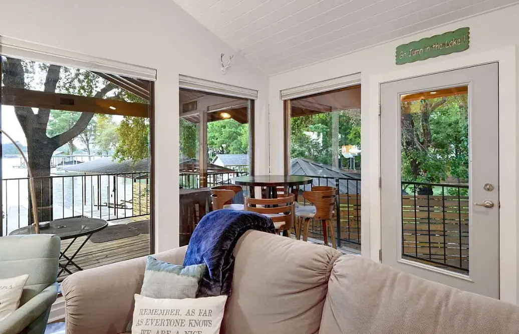 Villa Shoals