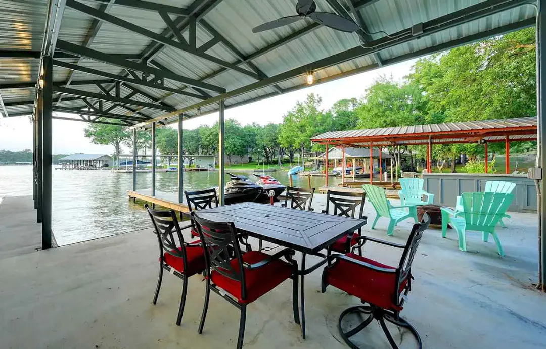 Villa Shoals