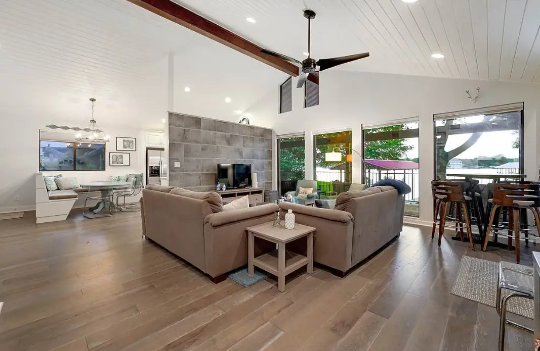 Villa Shoals