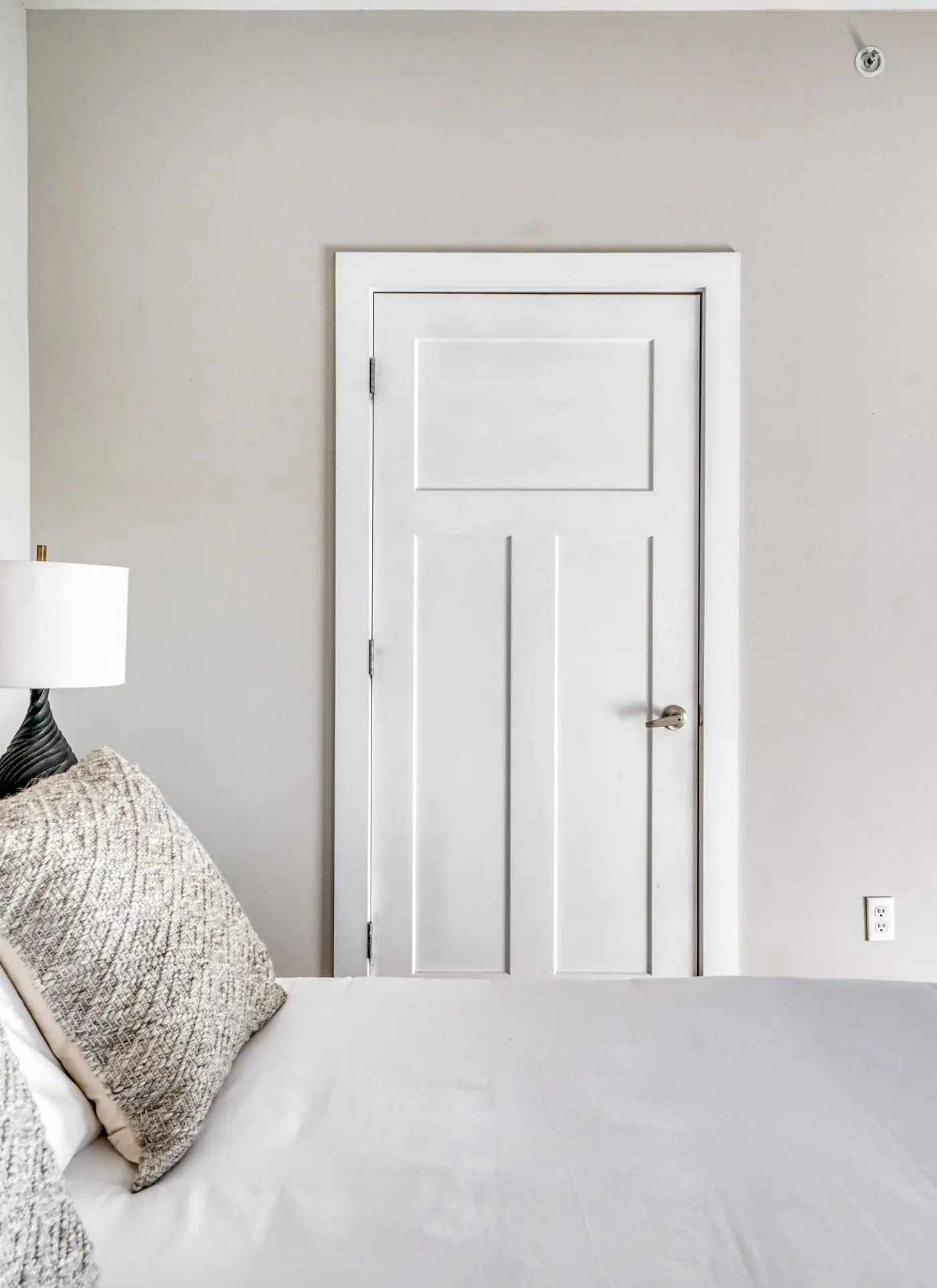 CozySuites Music Row Spacious 2BR in Nashville!