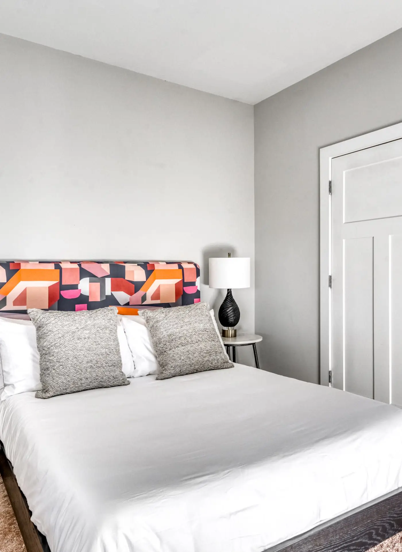 CozySuites Music Row Spacious 2BR in Nashville!