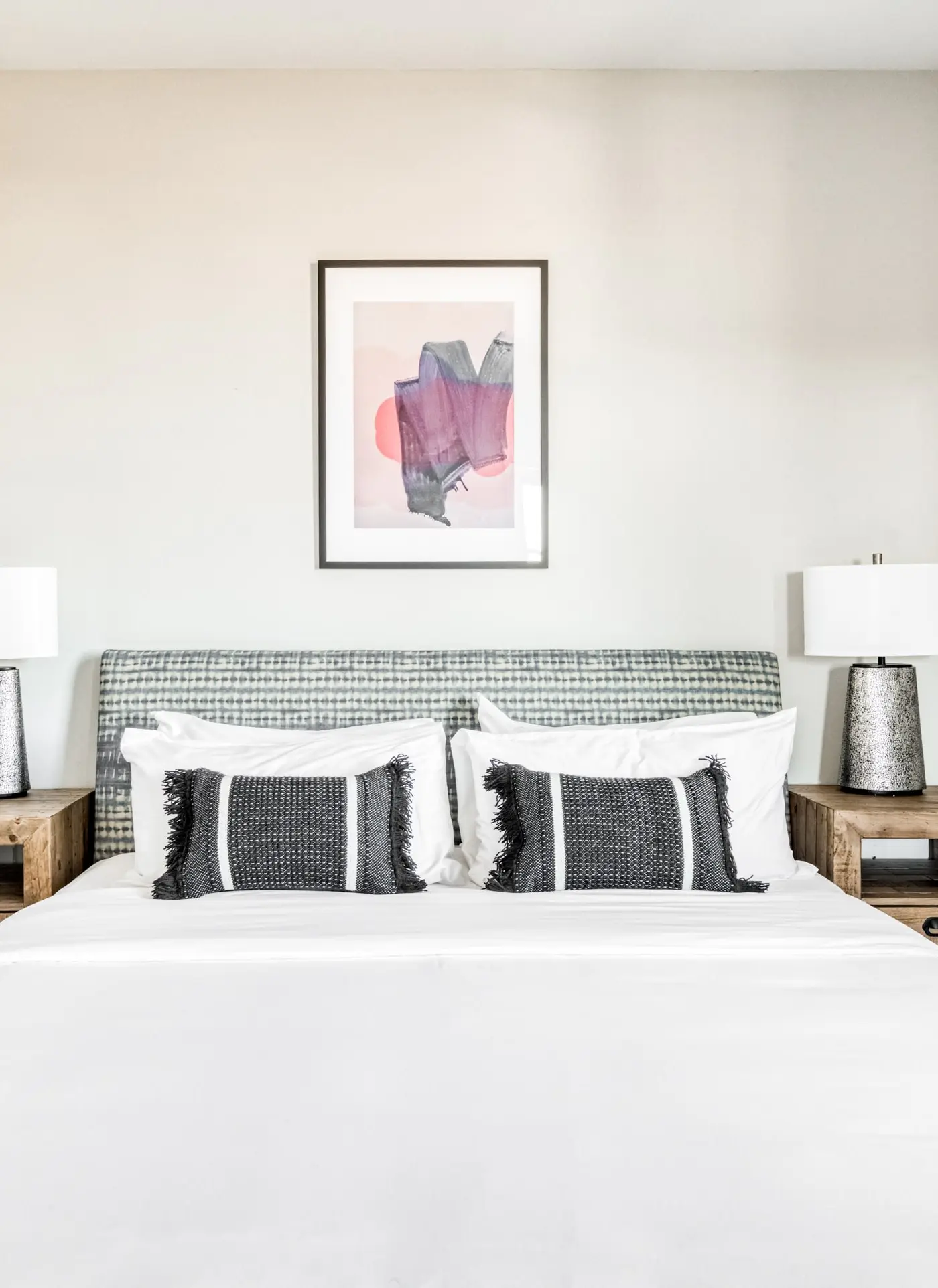 CozySuites Music Row Spacious 2BR in Nashville!