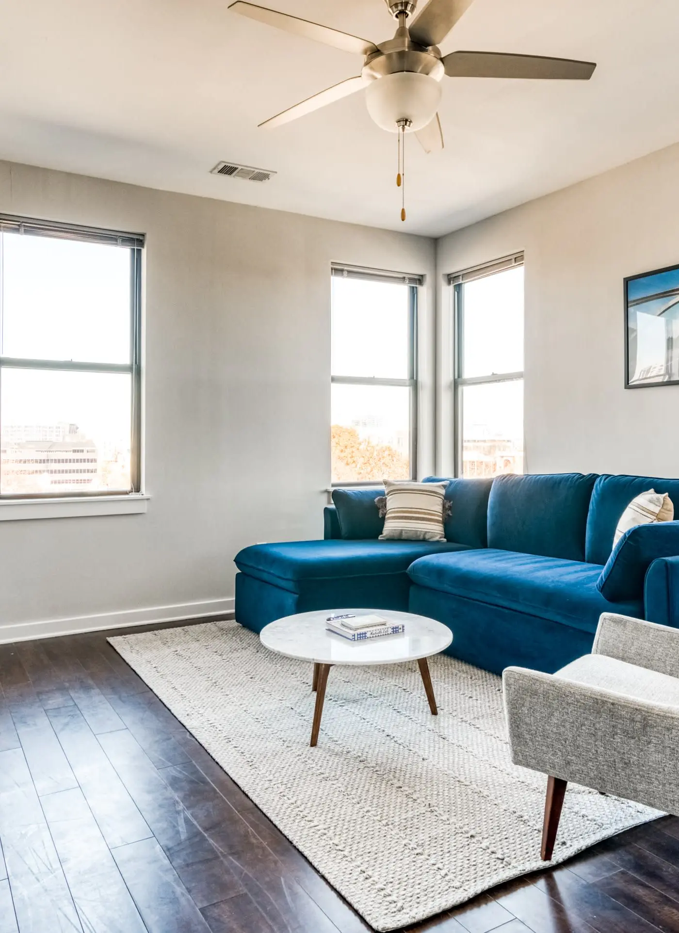 CozySuites Music Row Spacious 2BR in Nashville!