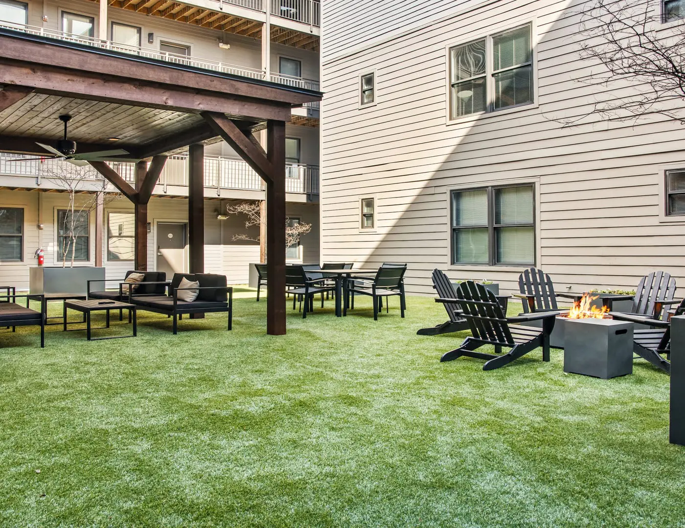 CozySuites Music Row Spacious 2BR in Nashville!