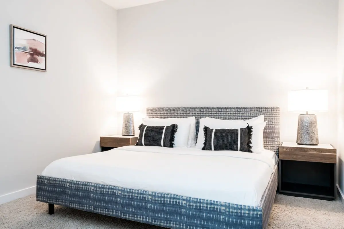 CozySuites Music Row Stunning 2BR in Nashville!