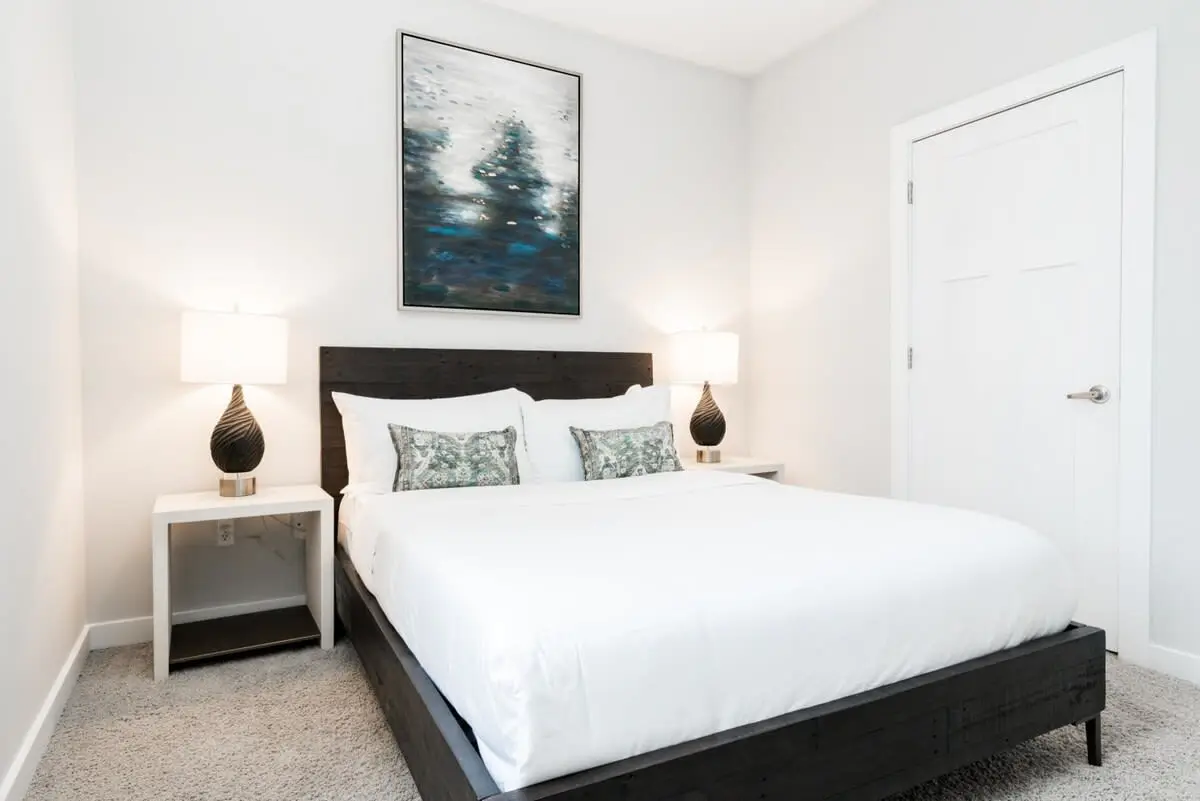 CozySuites Music Row Stunning 2BR in Nashville!