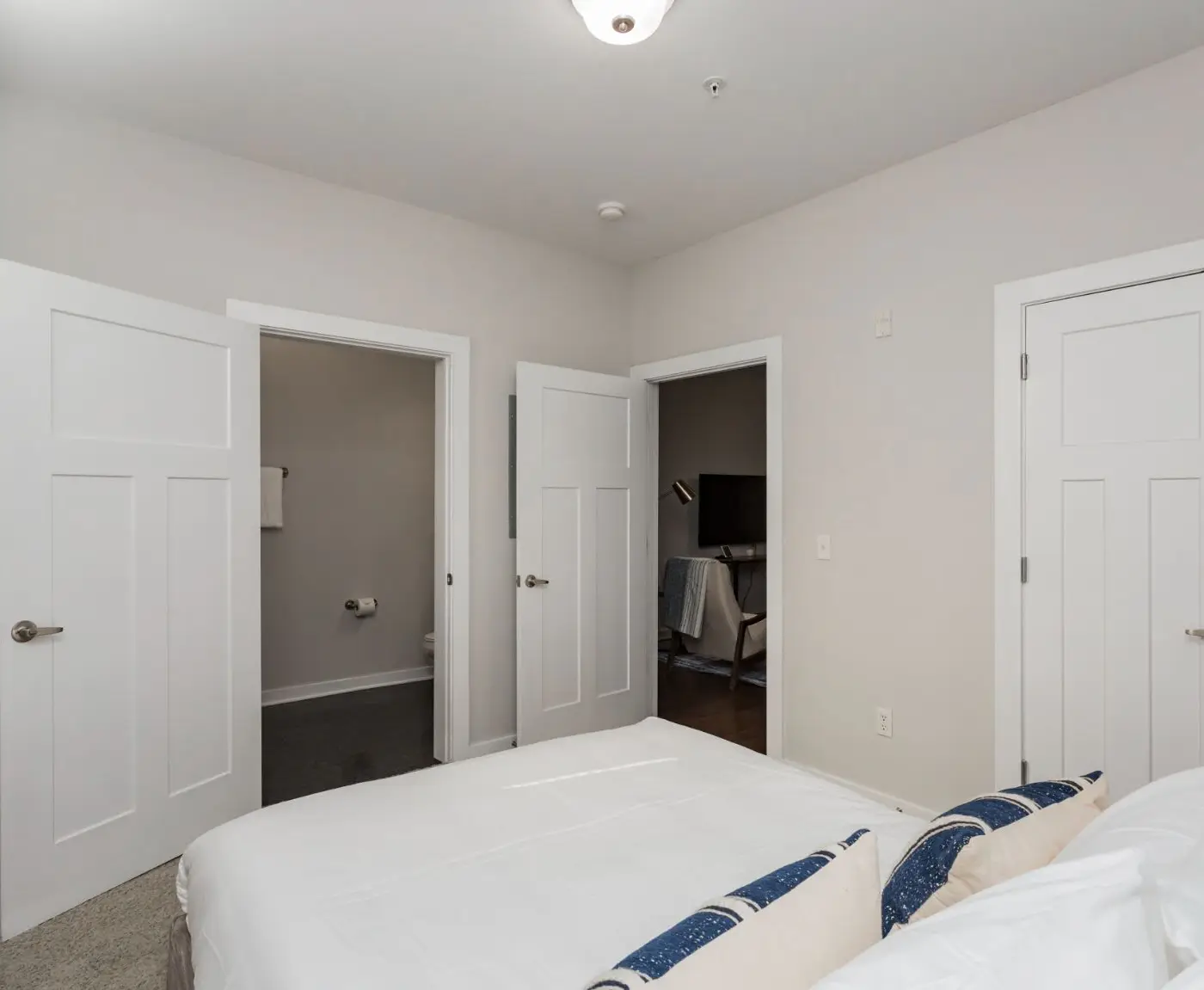 CozySuites Music Row Spacious 1BR in Nashville! 11