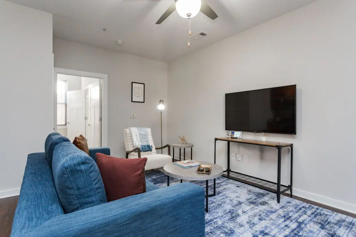 CozySuites Music Row Spacious 1BR in Nashville! 11
