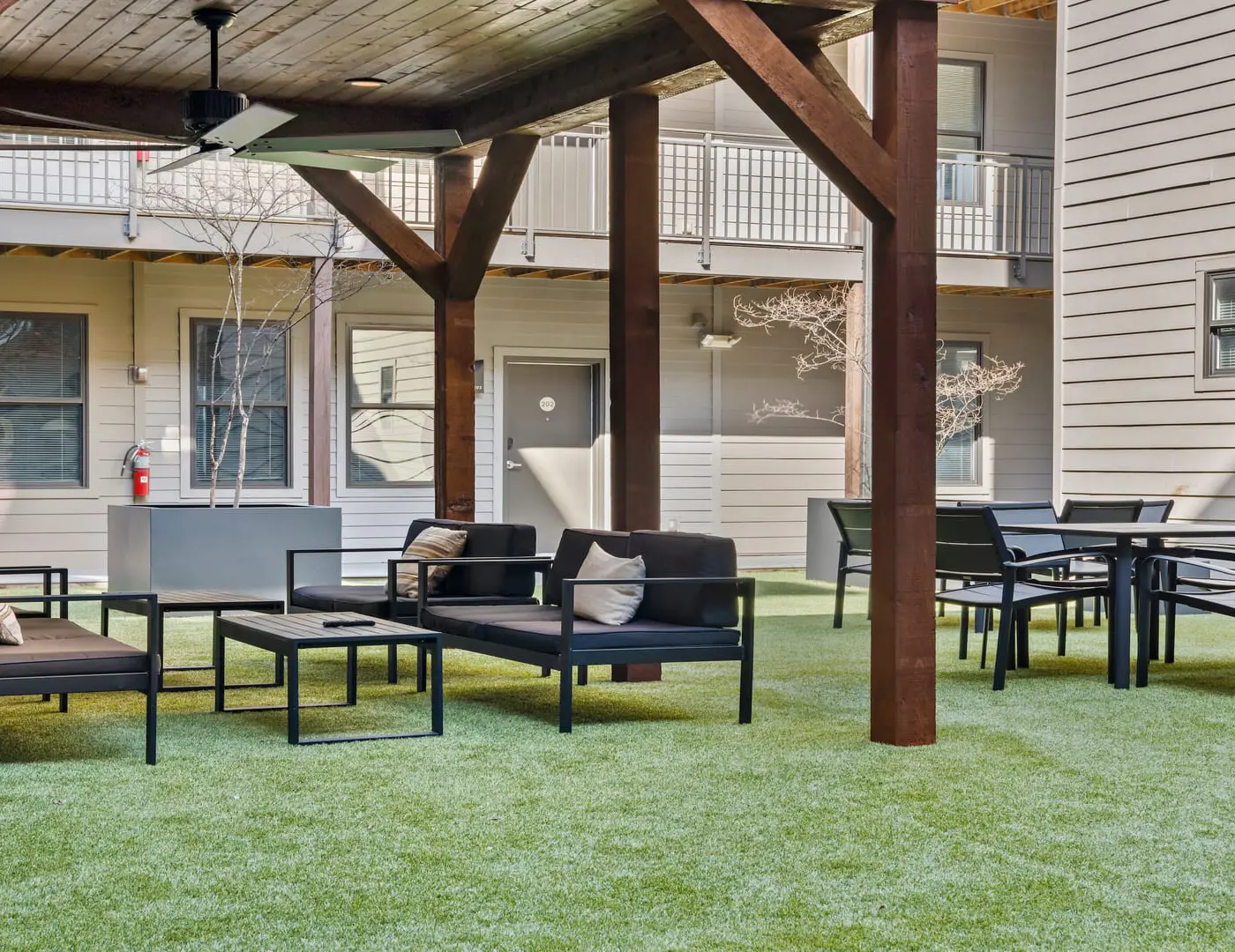 CozySuites MusicRow Astonishing SDO Nashville!