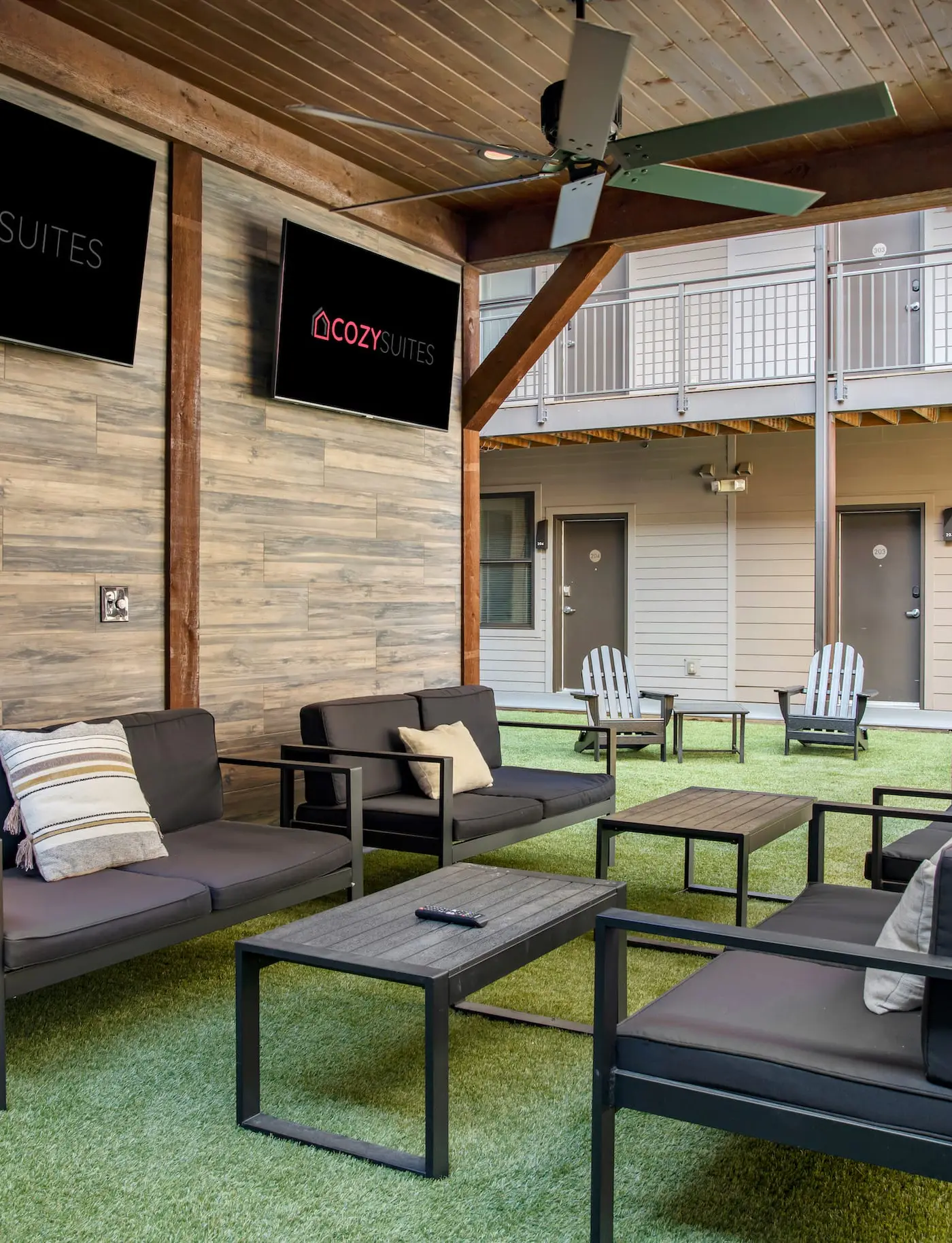 CozySuites MusicRow Astonishing SDO Nashville!