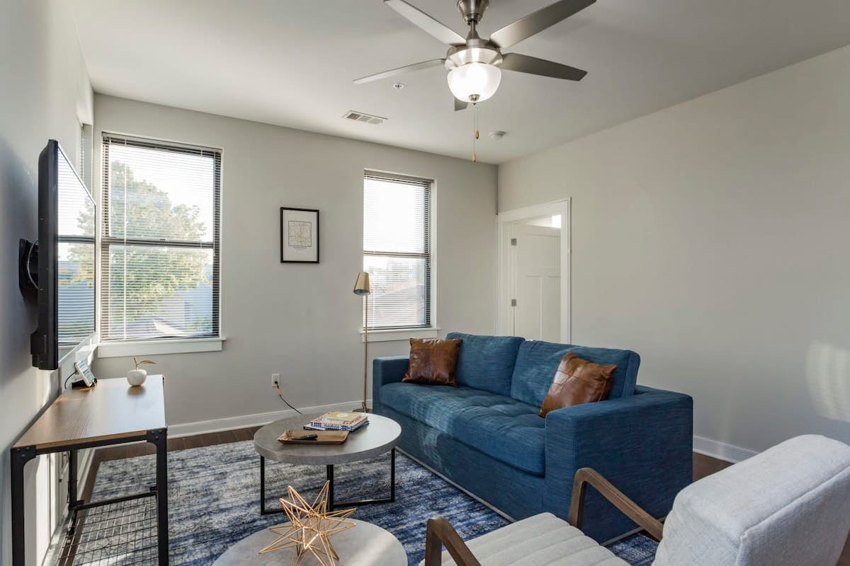 CozySuites TWO Alluring Music Row Condos 
