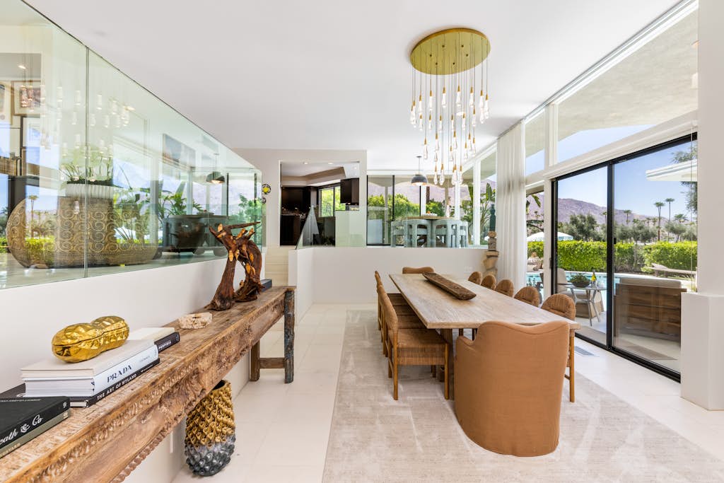 The Fairway Palm Springs | Modern 4BR | Colorful Pool & Spa | Golf Views | Sleeps 8