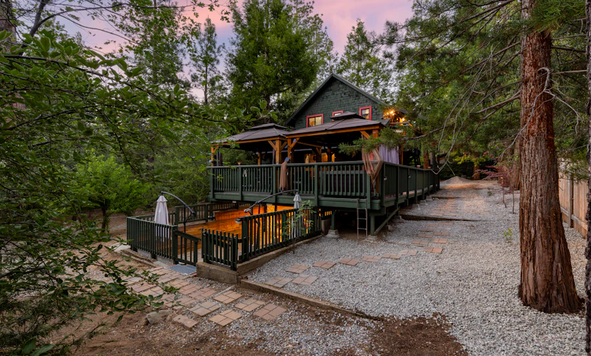 Peaceful Cabin | Dual Suites | Private Hot Tub | Nature Retreat | Idyllwild