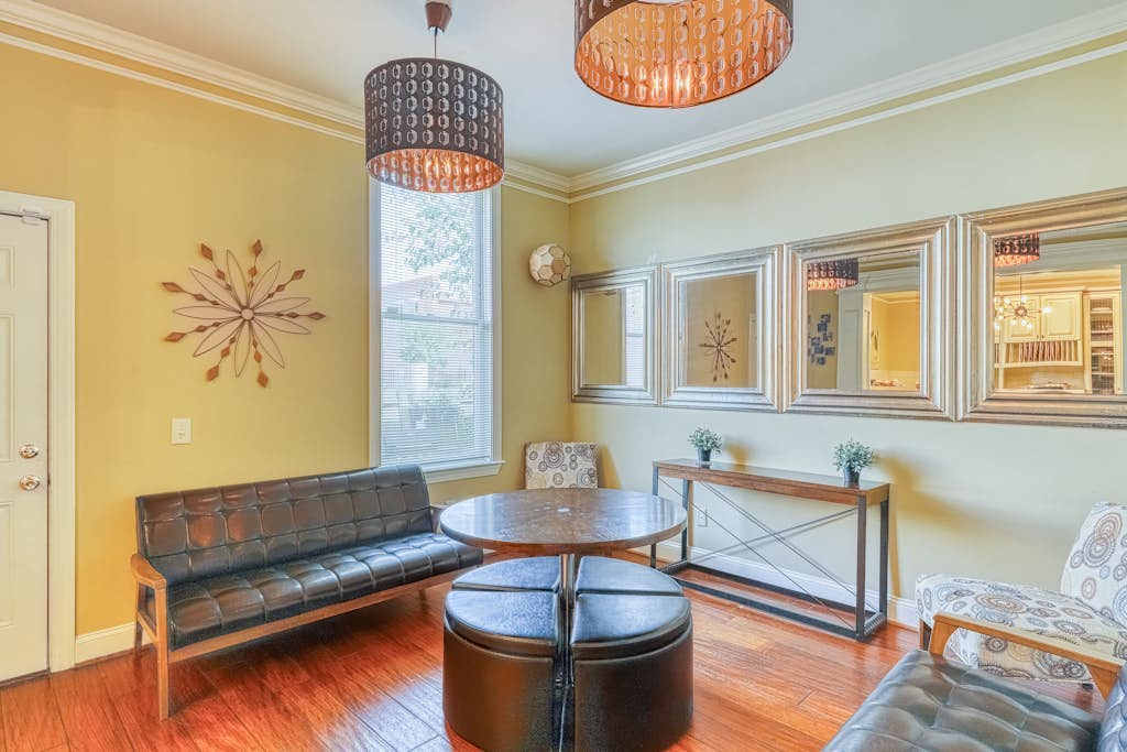 Elegant Home in Historic District with Gourmet Kitchen and WiFi