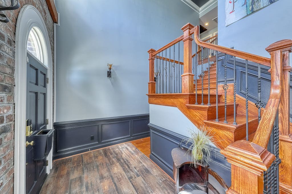 Luxury vacation rental with ample privacy - highly walkable, close to downtown