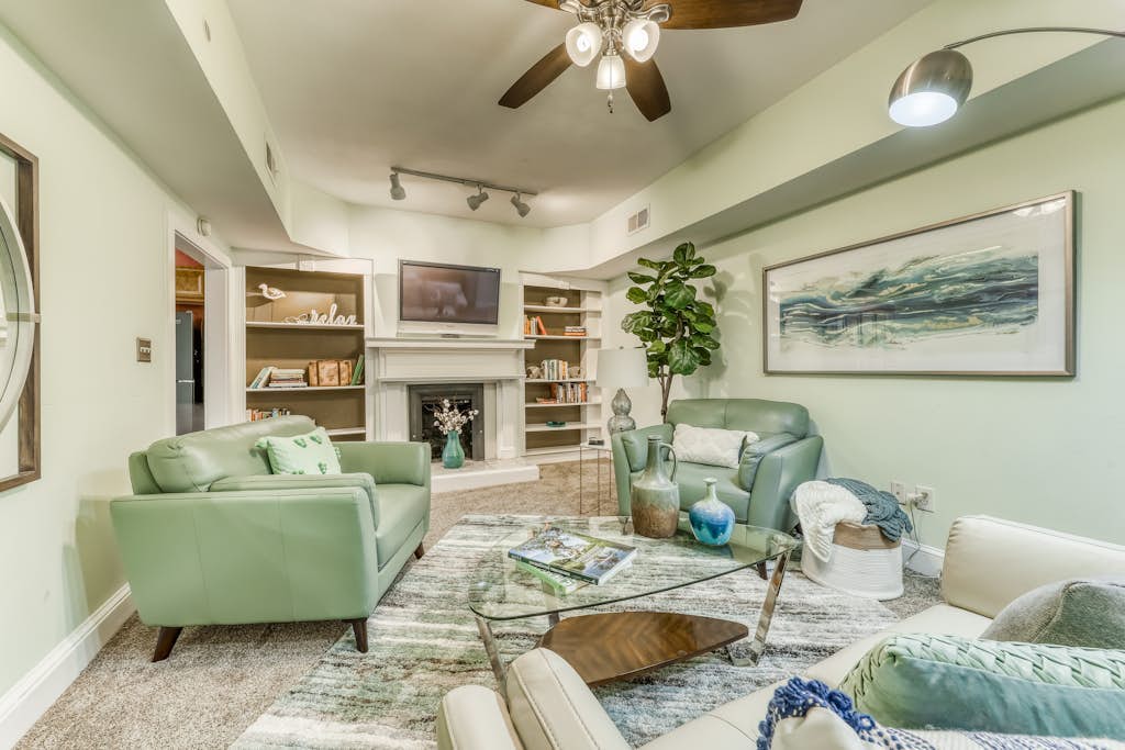 Modern Historic District duplex spacious and short walk to parks and restaurants