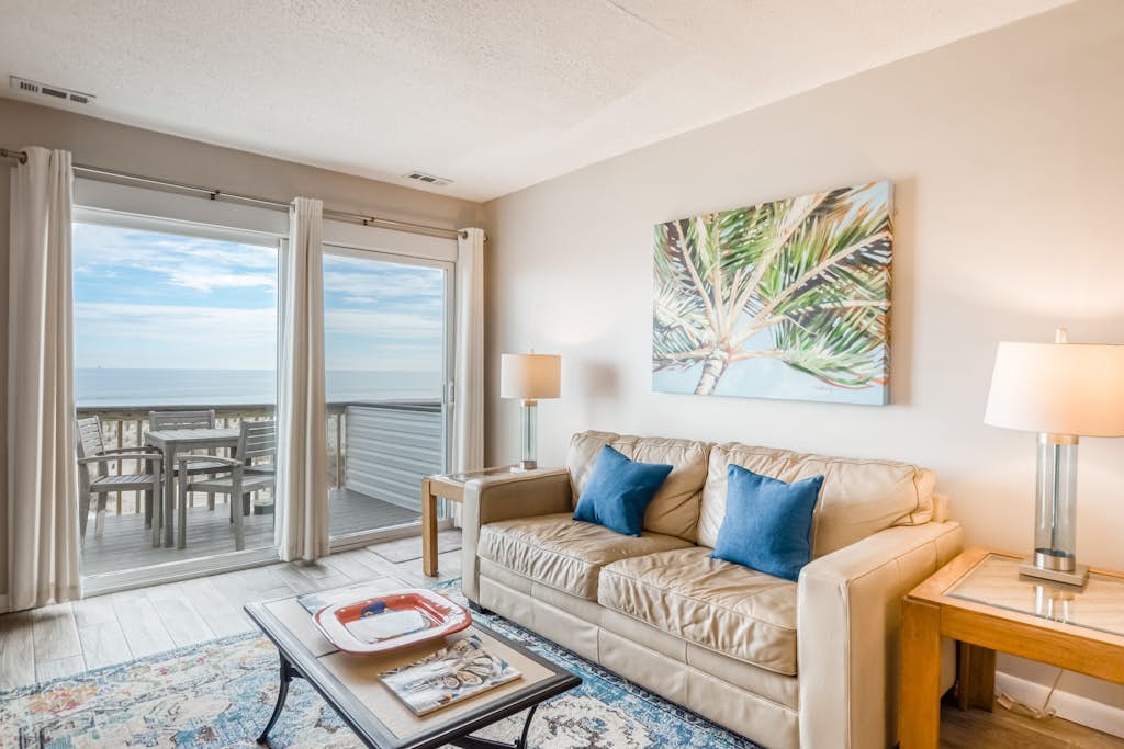 Oceanfront gem with spacious deck, direct beach access, & high-speed WiFi