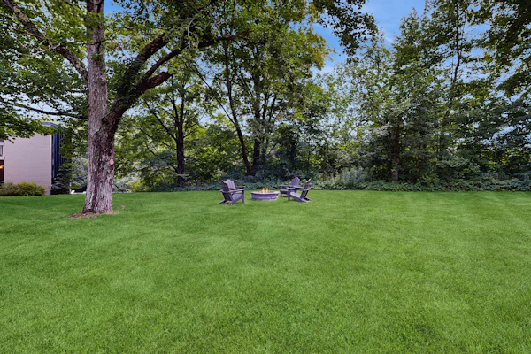 Four Season Condo: seasonal pool, ski, hike & golf