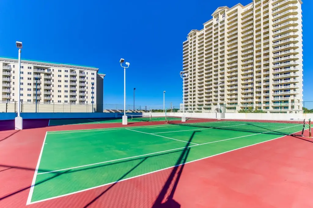 Beach View Studio w/Private Balcony, Pool, Hot Tub & Resort Access