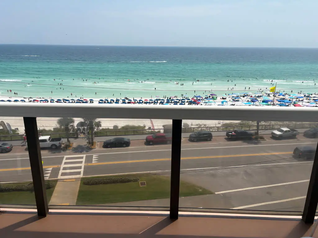 Beach View Studio w/Private Balcony, Pool, Hot Tub & Resort Access
