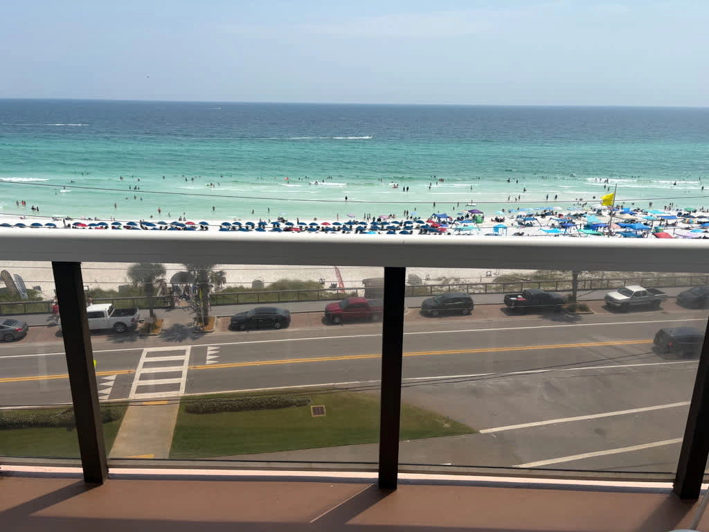 Beach View Studio w/Private Balcony, Pool, Hot Tub & Resort Access