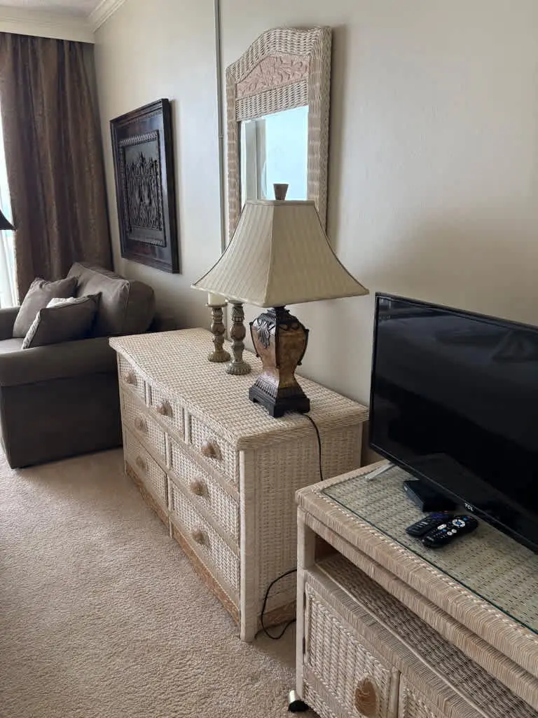 Beach View Studio w/Private Balcony, Pool, Hot Tub & Resort Access