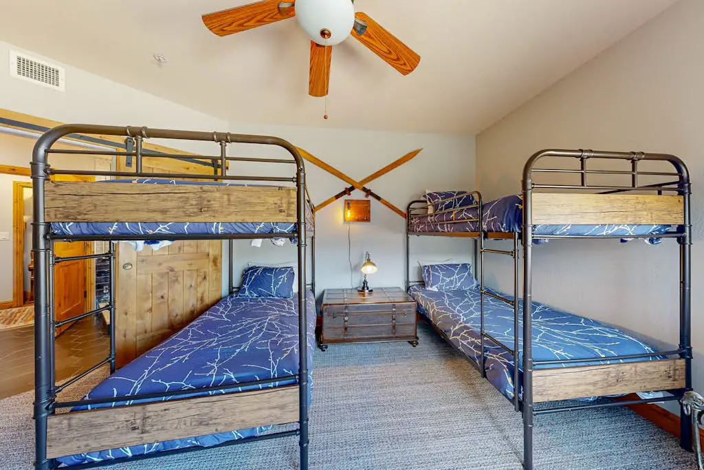 Torian Plum Creekside 711 -NM-