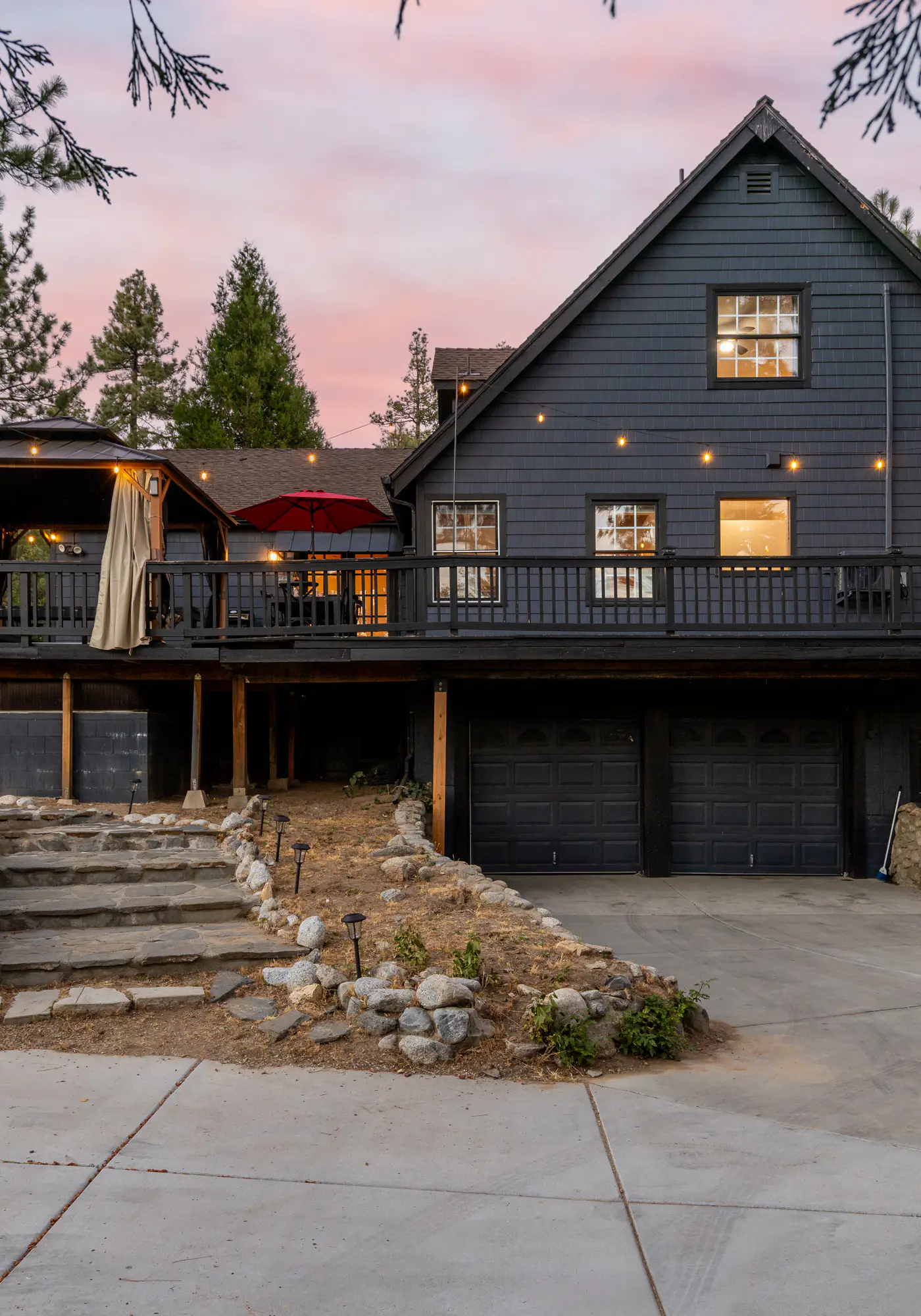 Lundquist House