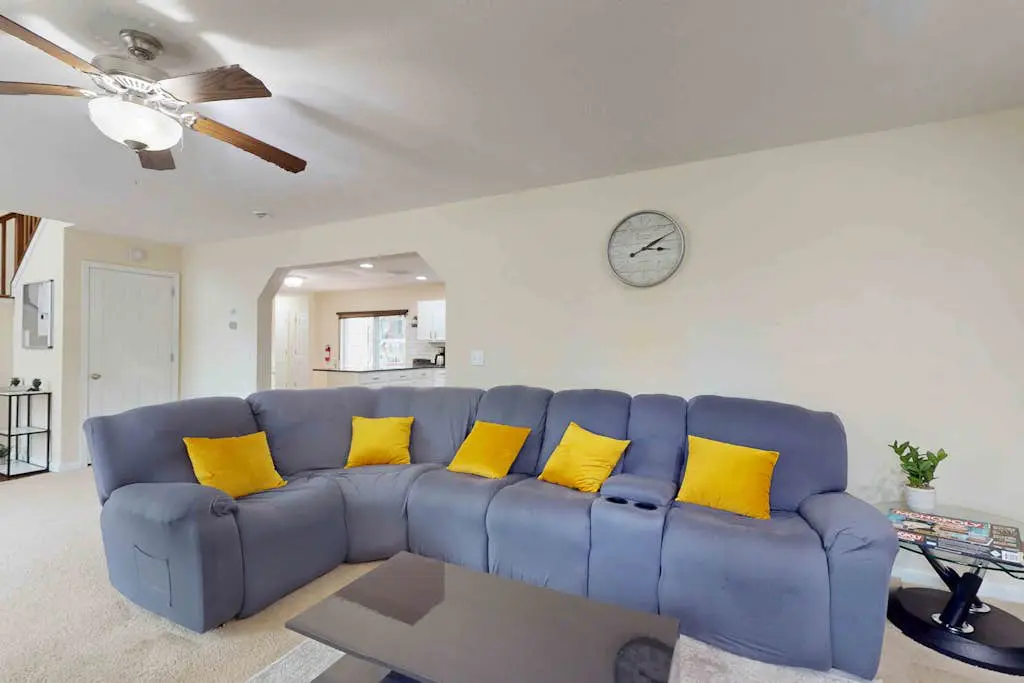 Pocono Home with Hot Tub, EV Charge, Pool & Tennis