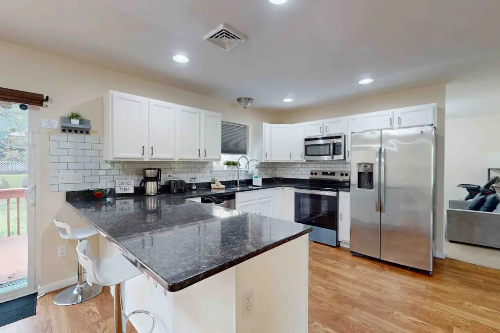 Pocono Home with Hot Tub, EV Charge, Pool & Tennis
