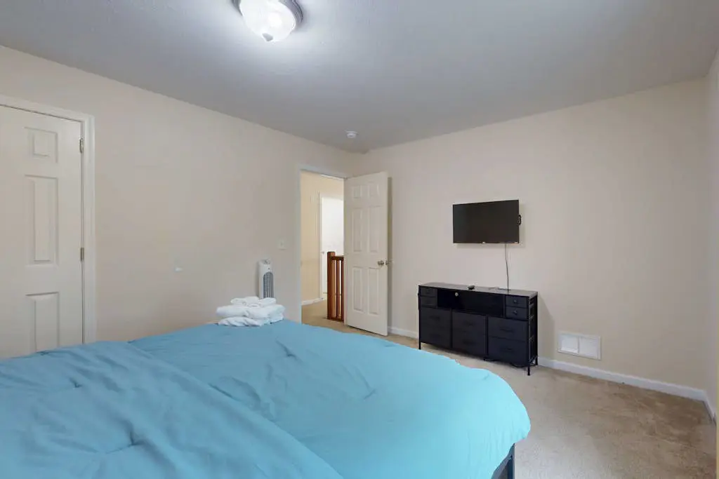 Pocono Home with Hot Tub, EV Charge, Pool & Tennis