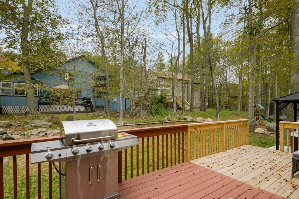 Pocono Home with Hot Tub, EV Charge, Pool & Tennis