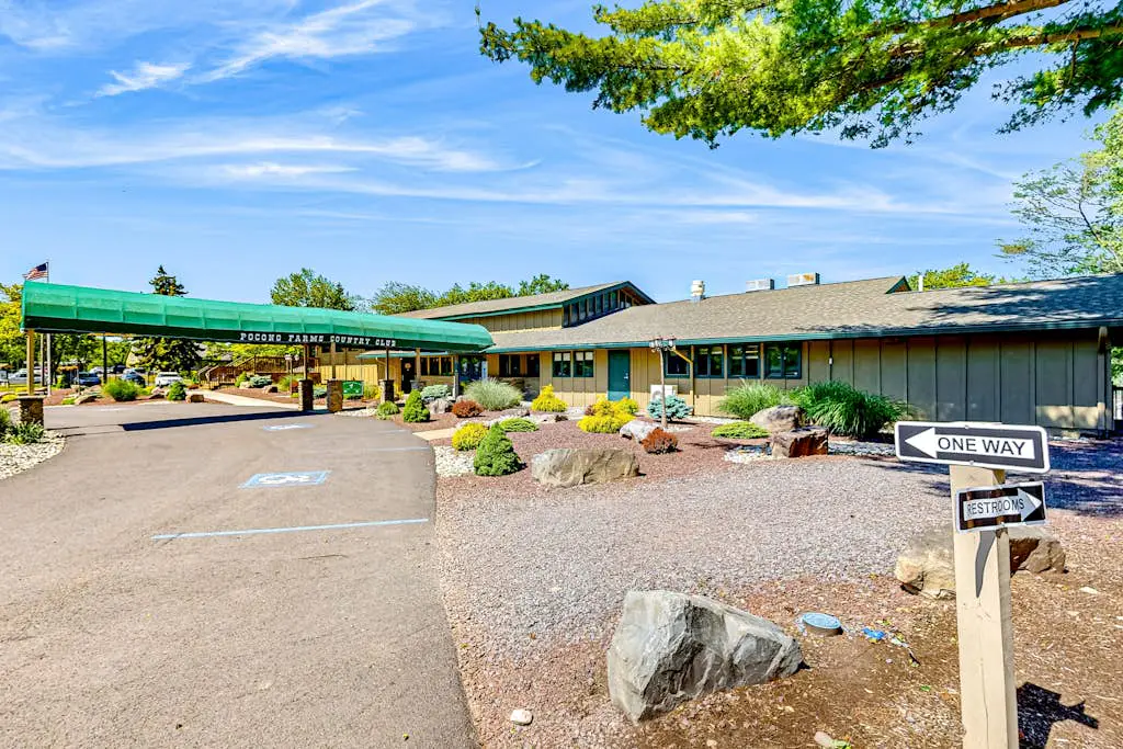 Pocono Home with Hot Tub, EV Charge, Pool & Tennis