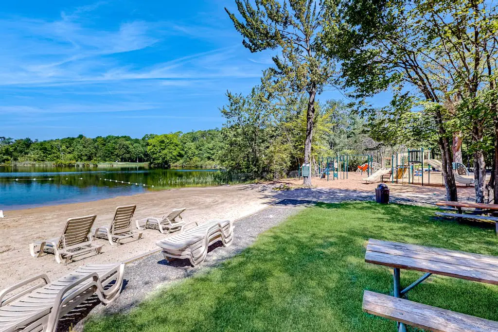 Pocono Home with Hot Tub, EV Charge, Pool & Tennis