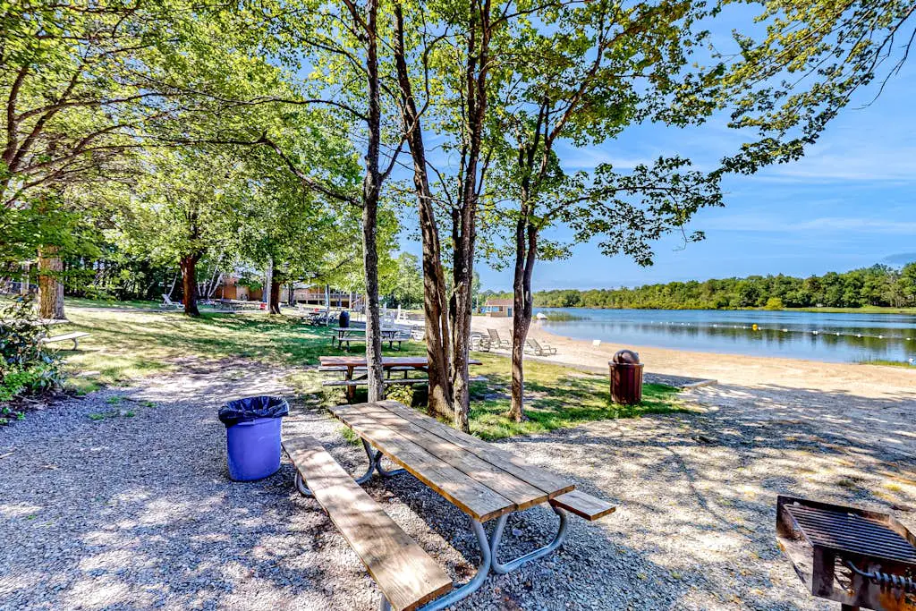 Pocono Home with Hot Tub, EV Charge, Pool & Tennis