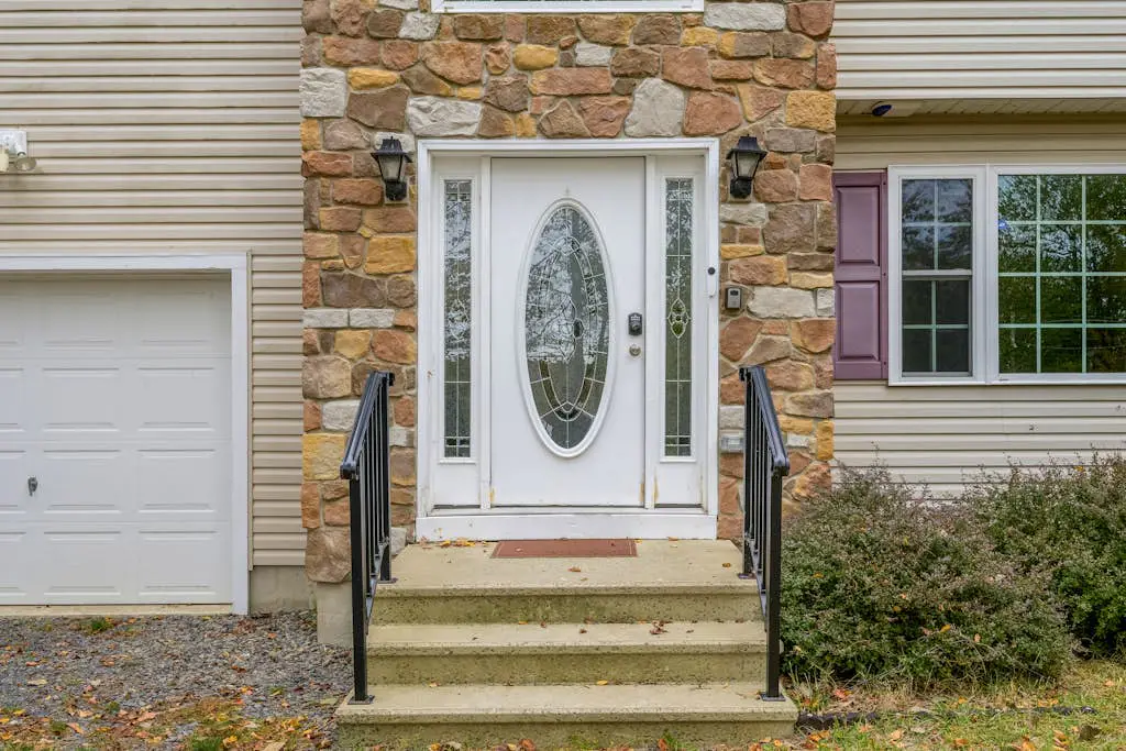 Pocono Home with Hot Tub, EV Charge, Pool & Tennis