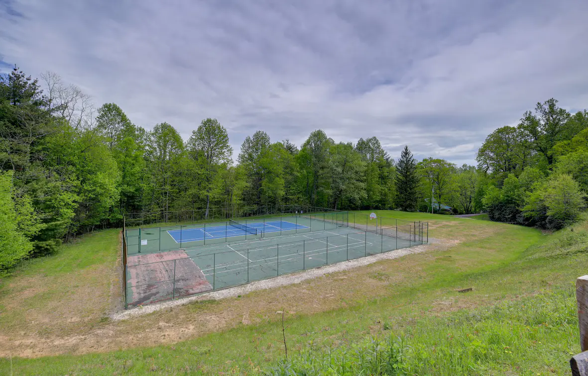 Timber Ridge Retreat
