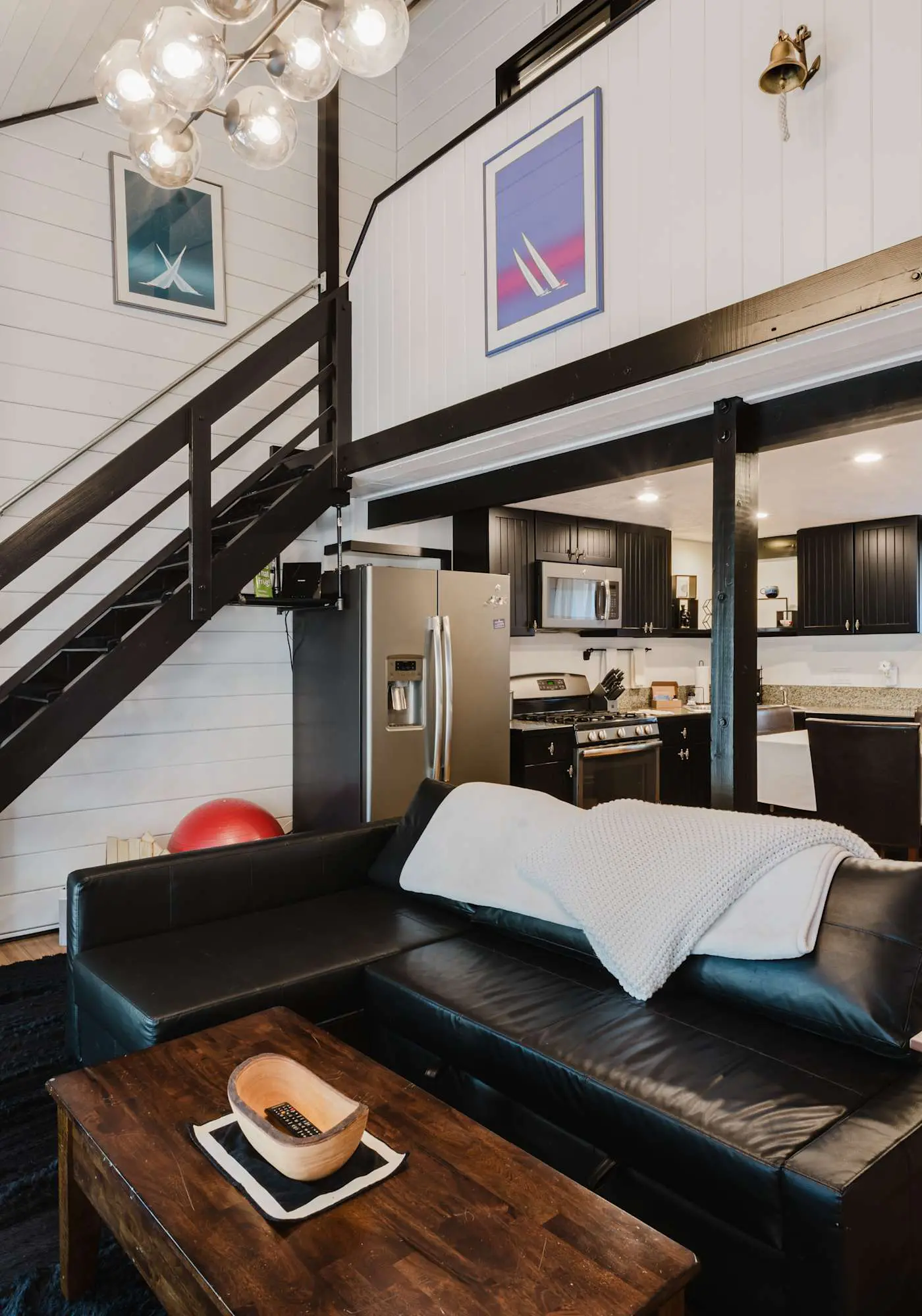 Cozy Sunriver Retreat - SHARC Passes, Bikes and BBQ