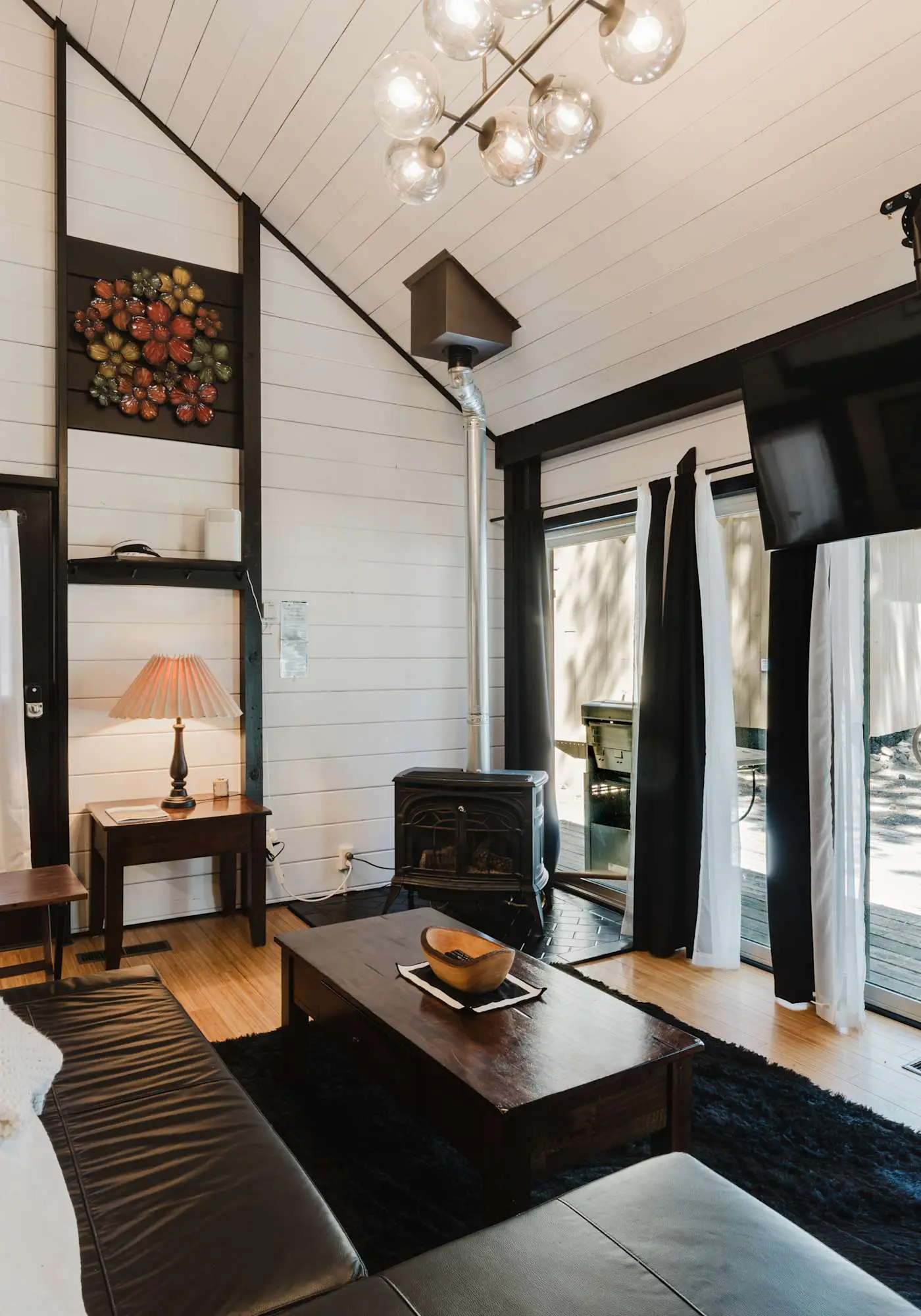 Cozy Sunriver Retreat - SHARC Passes, Bikes and BBQ