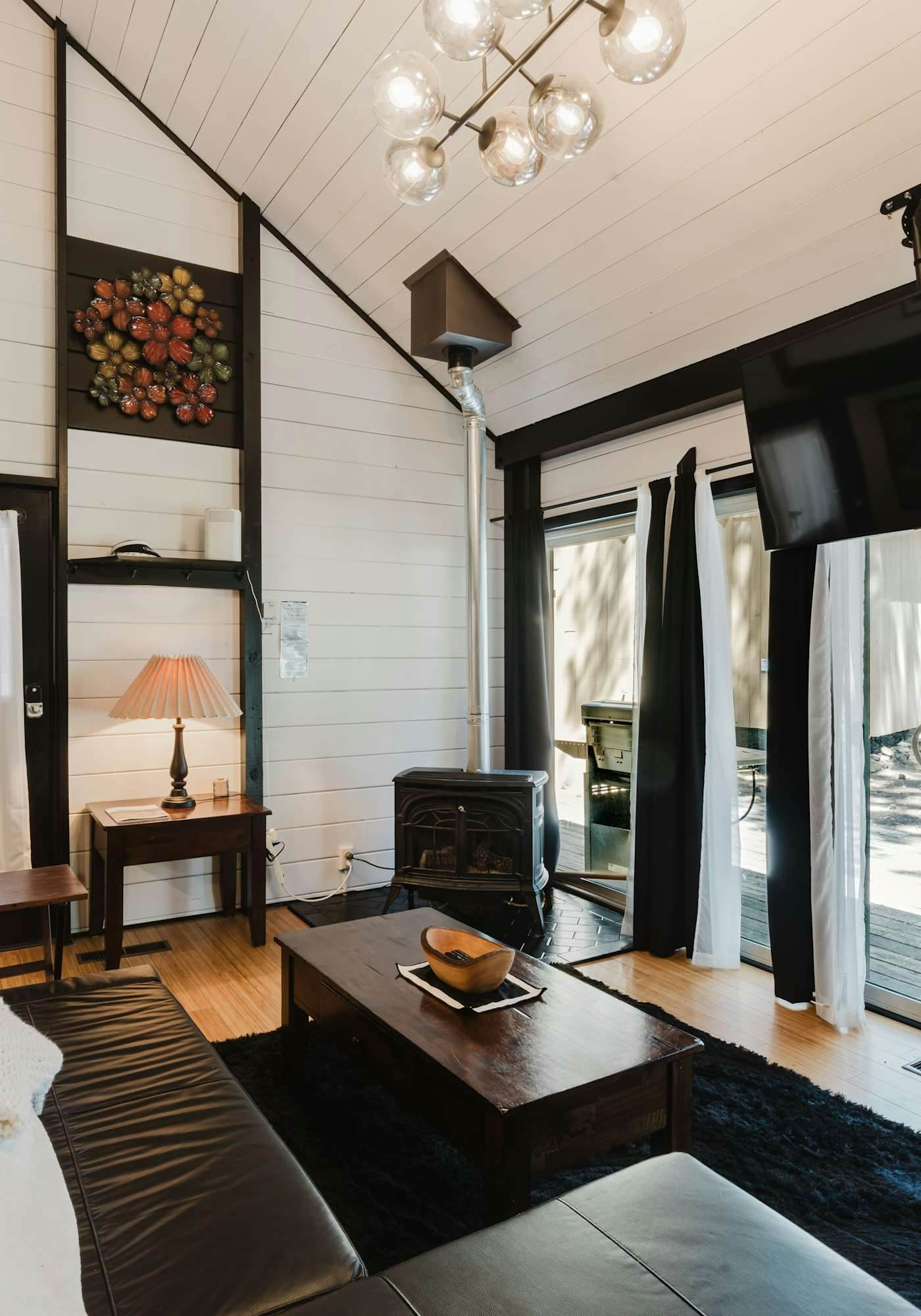 Cozy Sunriver Retreat - SHARC Passes, Bikes and BBQ