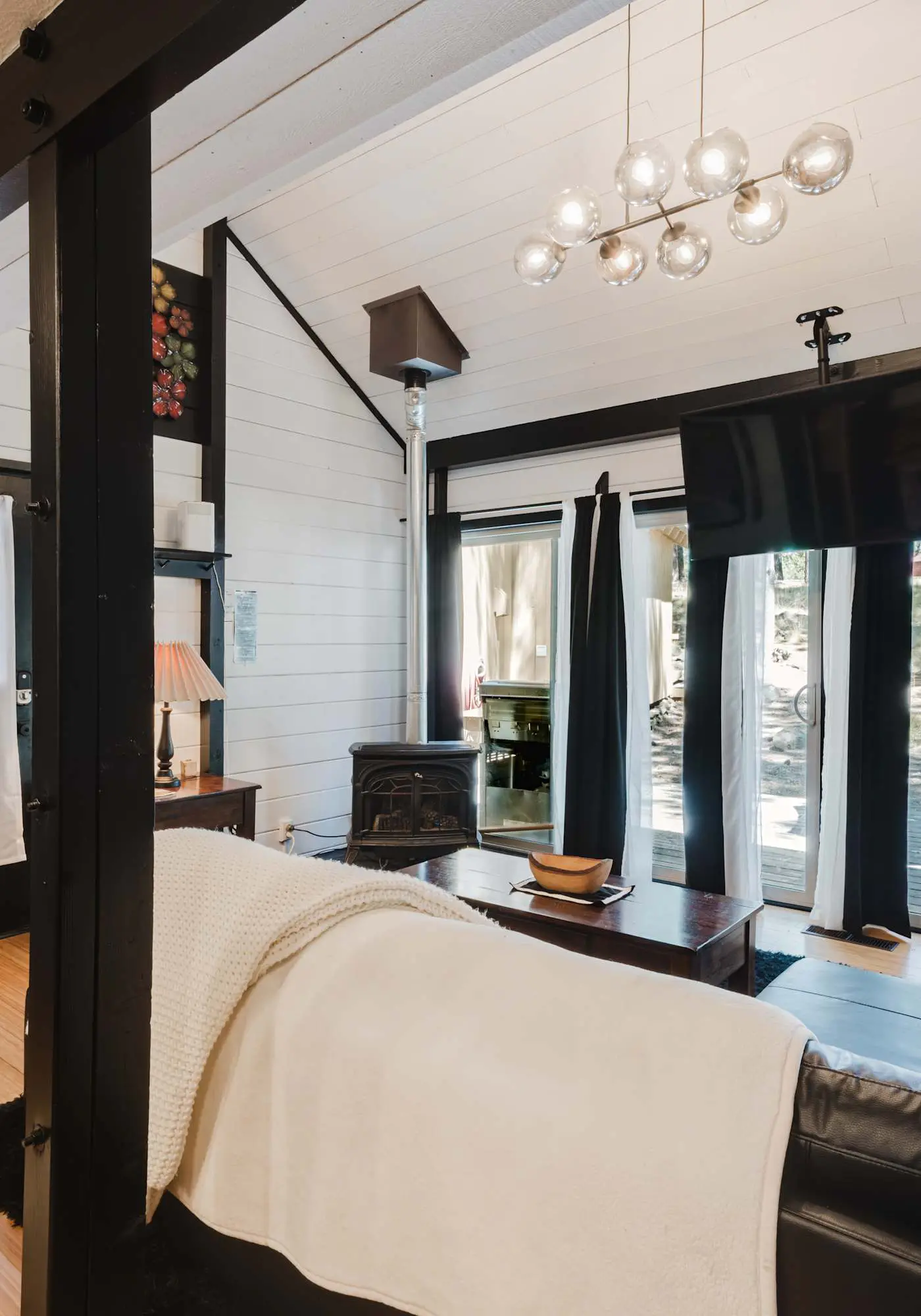 Cozy Sunriver Retreat - SHARC Passes, Bikes and BBQ