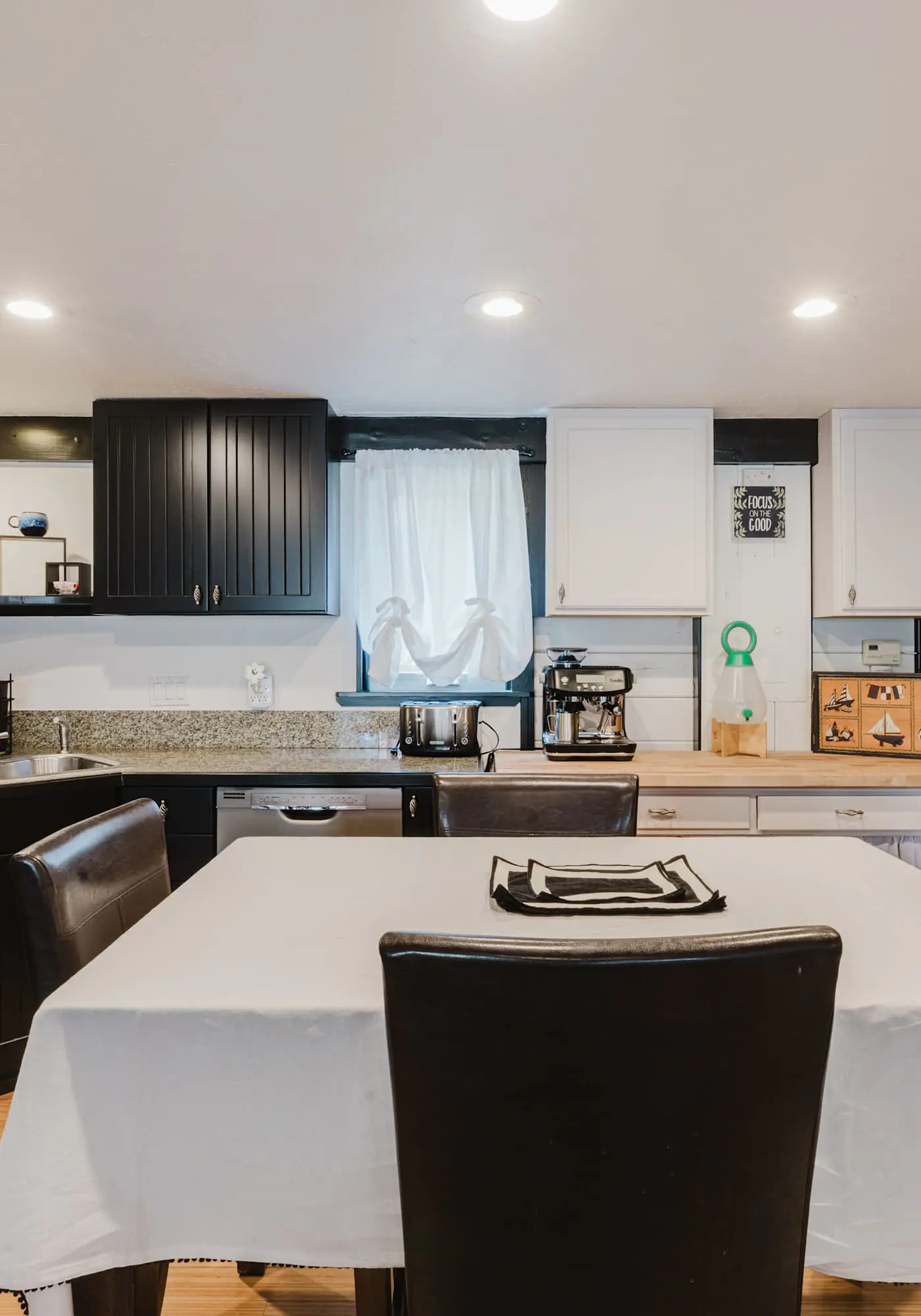 Cozy Sunriver Retreat - SHARC Passes, Bikes and BBQ