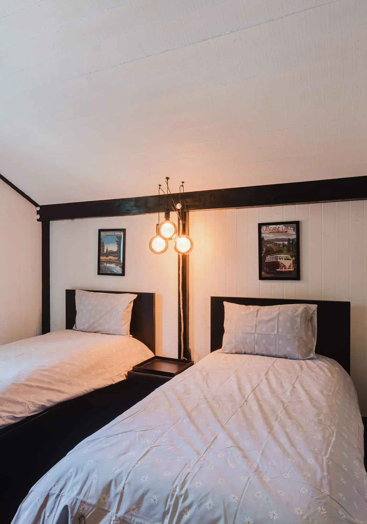 Cozy Sunriver Retreat - SHARC Passes, Bikes and BBQ