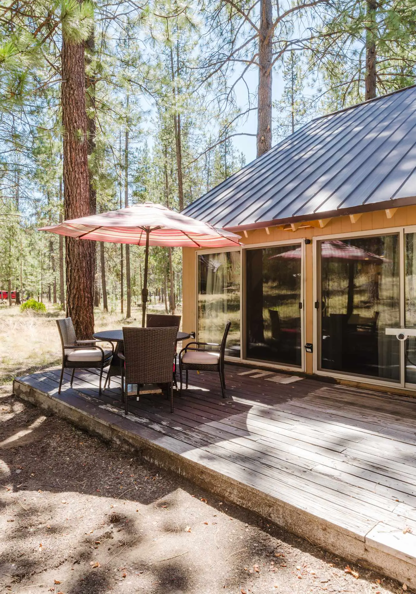 Cozy Sunriver Retreat - SHARC Passes, Bikes and BBQ