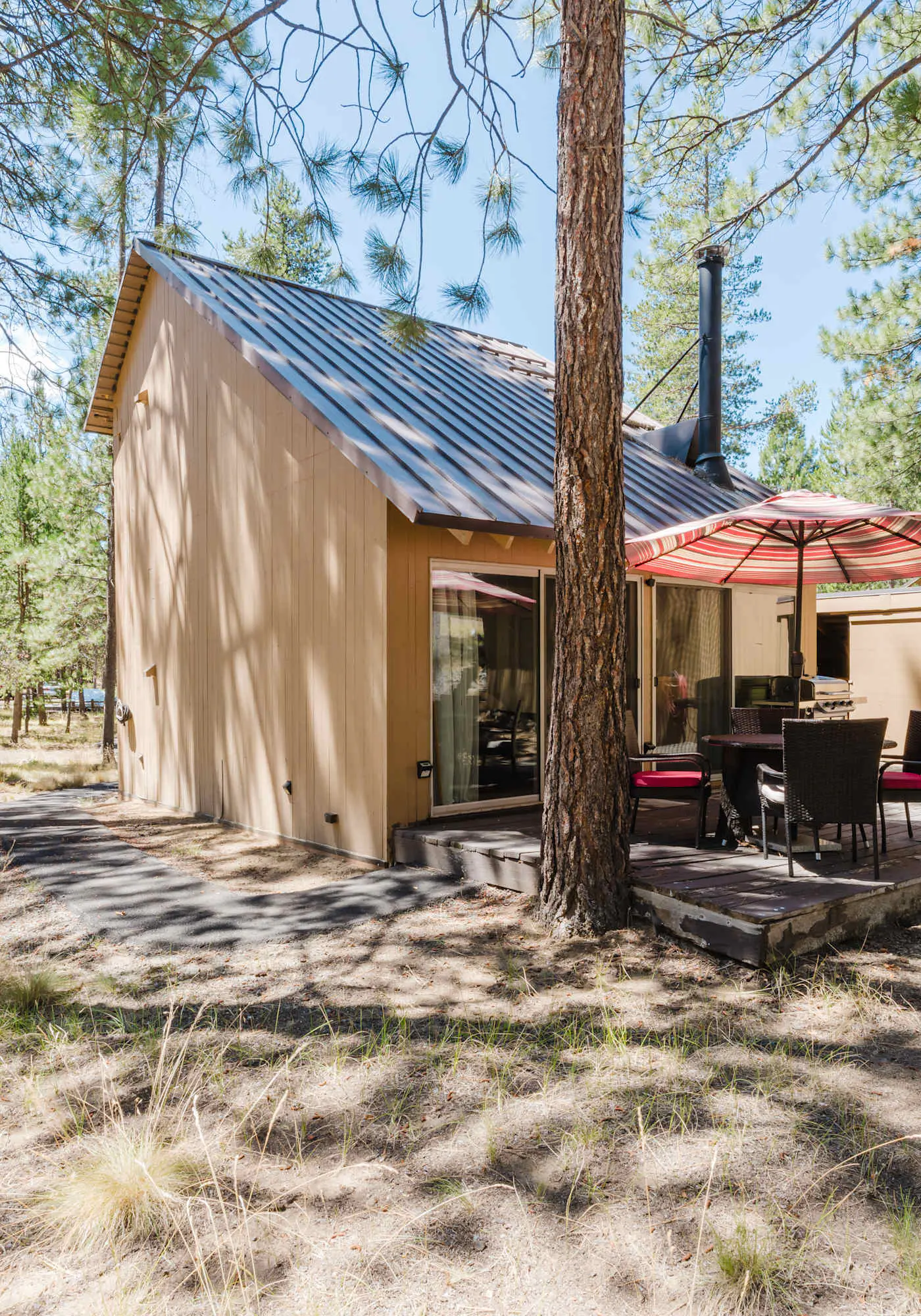 Cozy Sunriver Retreat - SHARC Passes, Bikes and BBQ