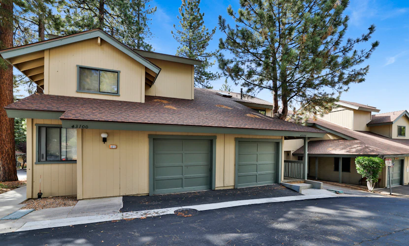 2BR/2.5BA Bear Meadows Condo on Golf Course
